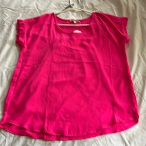 Pink short sleeve dress it up or down! Sz small but runs big!!